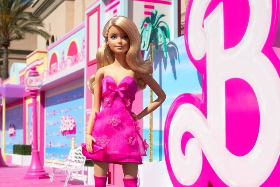 Vestidos de fiesta color Barbie: lo bueno, lo malo y lo 'fashion'