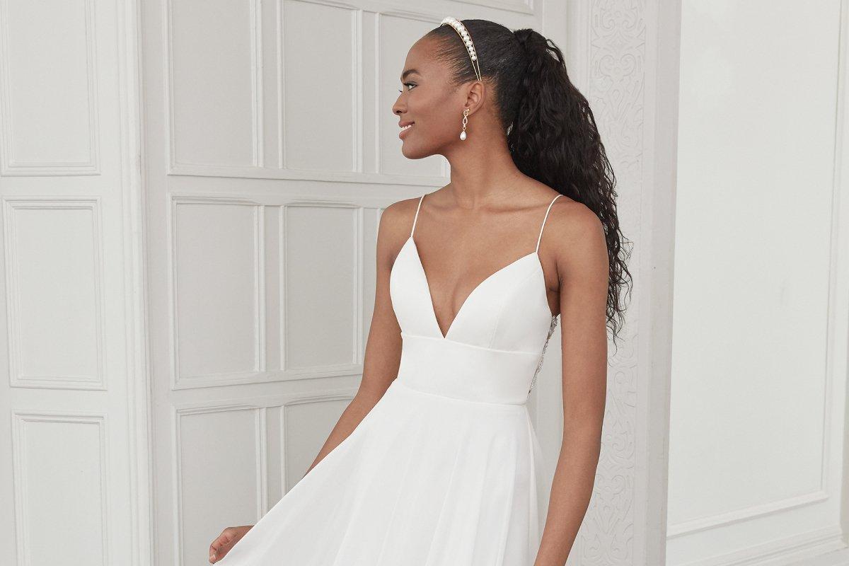 ▷ 1001 + ideas de vestidos de novia sencillos para tu boda  Vestidos de  novia, Vestidos de novia sencillos, Vestido de novia baratos