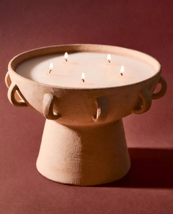 imagen de regalos de navidad: una vela aromática como regalo
