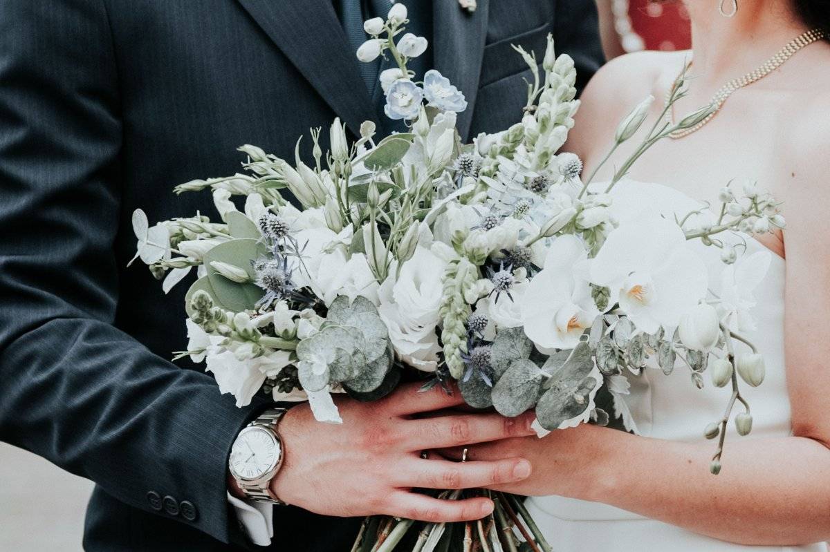 8 tendencias en ramos de novia 2023: ¡flechazo floral a la vista! - bodas .