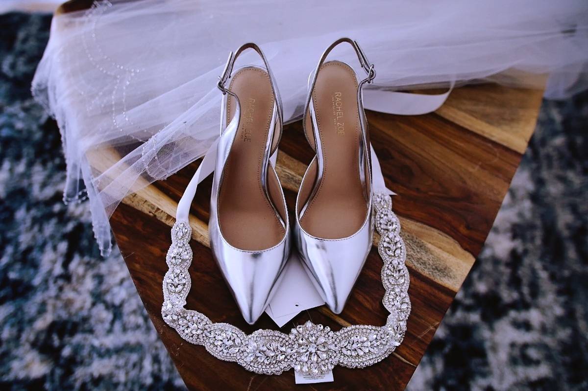 40 zapatos de novia metalizados para dar el paso a una boda glam