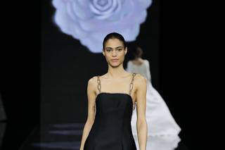 vestidos de novia color negro escote espalda