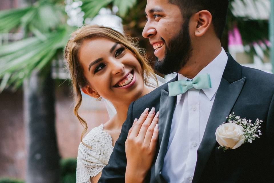 pareja de novios en sesión preboda