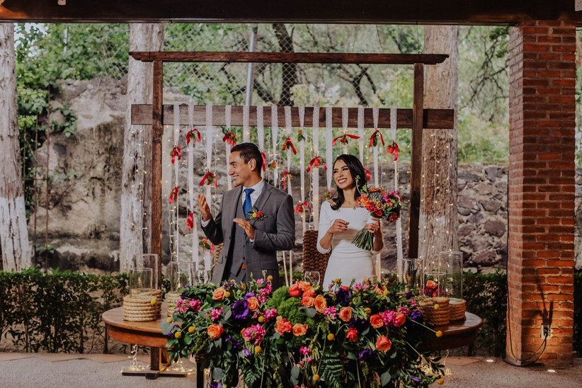 8 ideas inspiradoras para decorar el 'back' de la mesa de novios ...