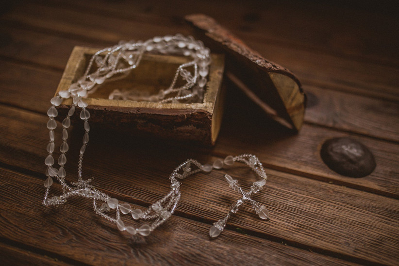 rosario de boda en caja de madera