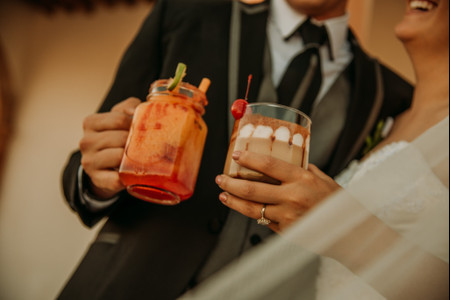 8 consejos para moderar el consumo de alcohol en la boda