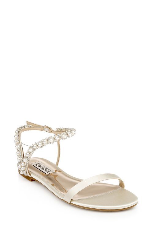 MP6234  Klare Pearl-Detail Sandal1, Badgley Mischka