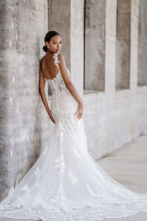 C657, Allure Bridals