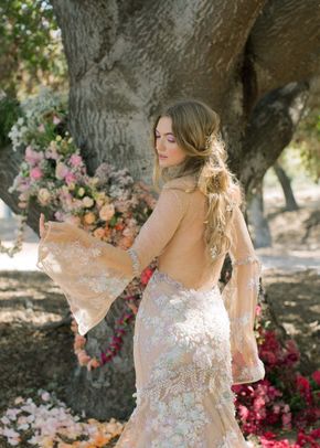 VENUS, Claire Pettibone