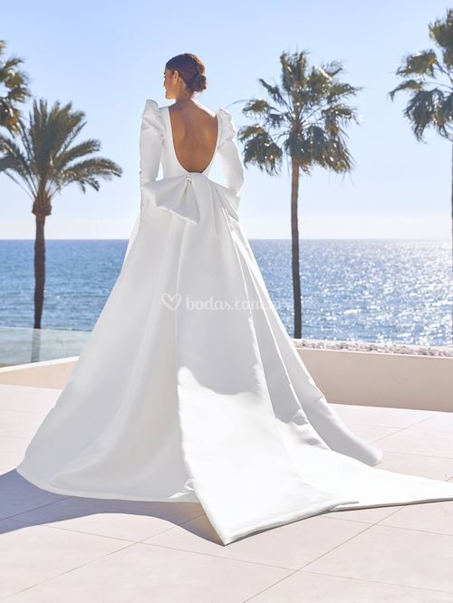 sadia, Pronovias