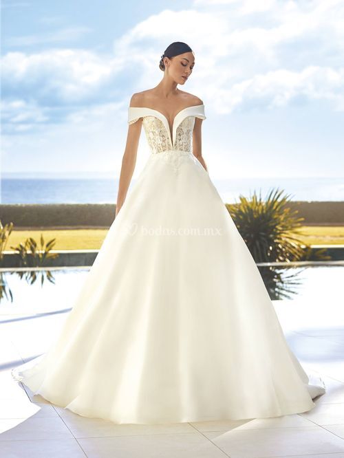 adele, Pronovias