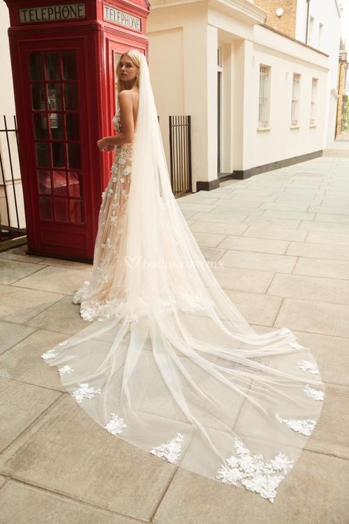 LEE, Galia Lahav