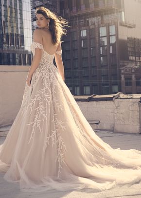 Oriana, Maggie Sottero