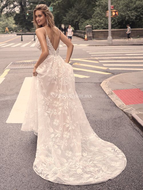 Keisha, Maggie Sottero