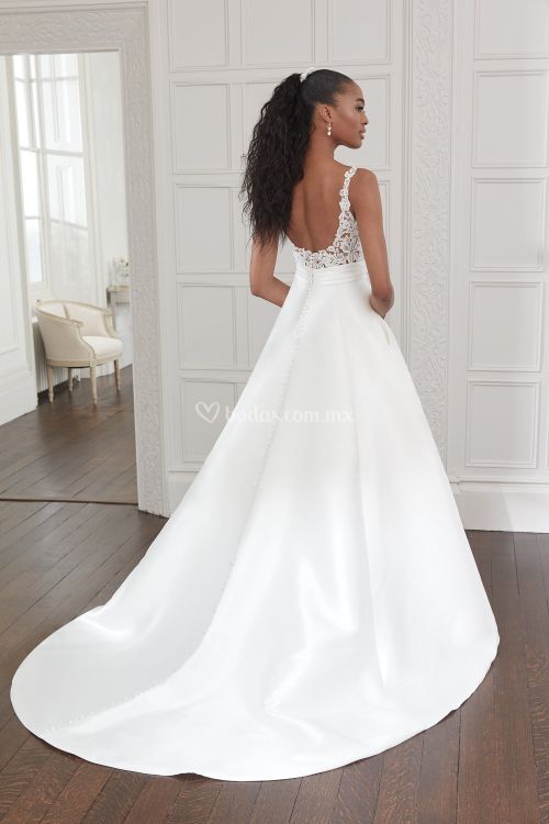 44351, Sincerity Bridal