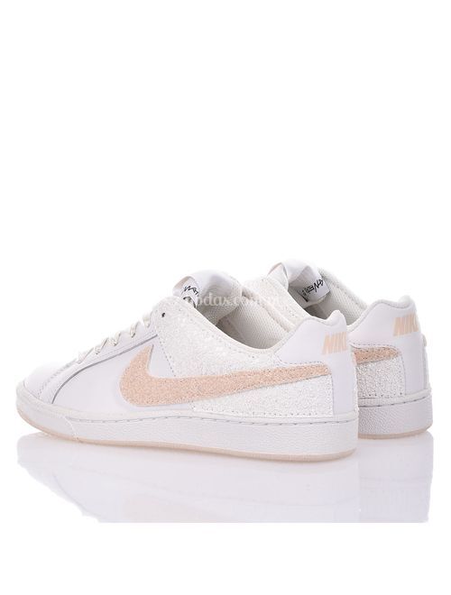 NIKE AMELIE, Mimanera