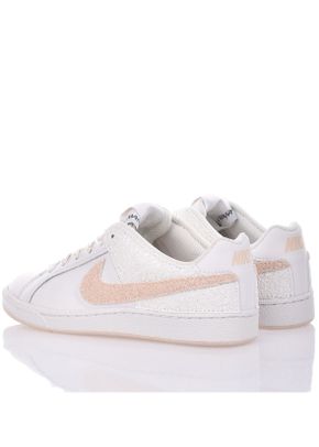 NIKE AMELIE, Mimanera