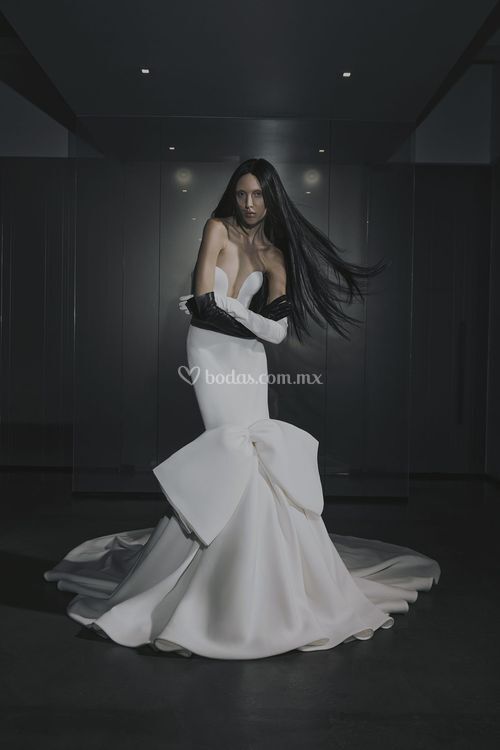 LAETITIA, Vera Wang Bride