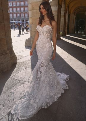 CARRIE, Galia Lahav