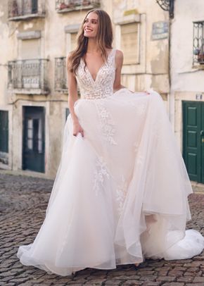 Teona, Maggie Sottero