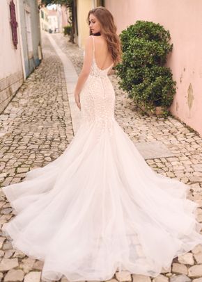 Ernestine, Maggie Sottero