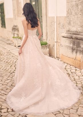 Chelsea, Maggie Sottero