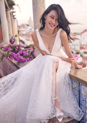 Brannagh, Maggie Sottero