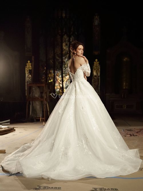 24, Tiscareno Bridal Couture