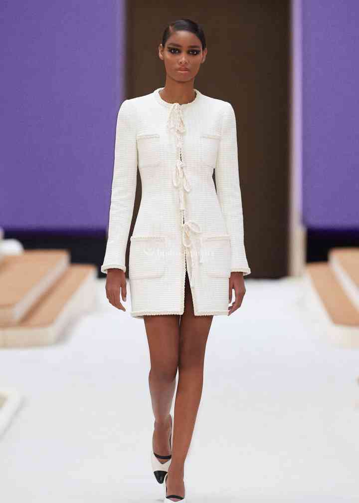 Chanel convierte el tweed más lujoso, su tejido más icónico, en el