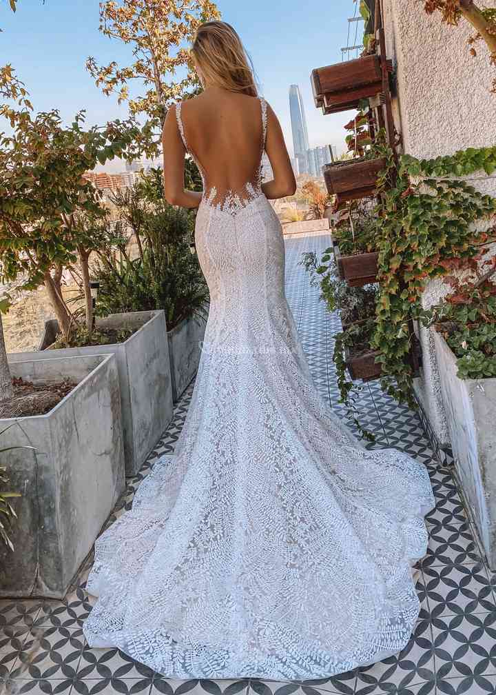 Se vende vestido usado en matrimonio Nevada Novias ajustado al cuerpo |  EntreVestidos.cl