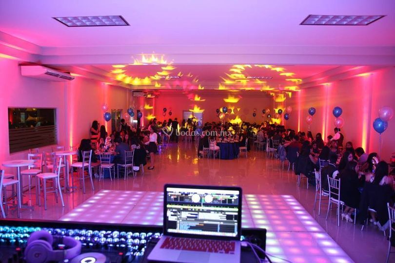 Nueva Luna Salón