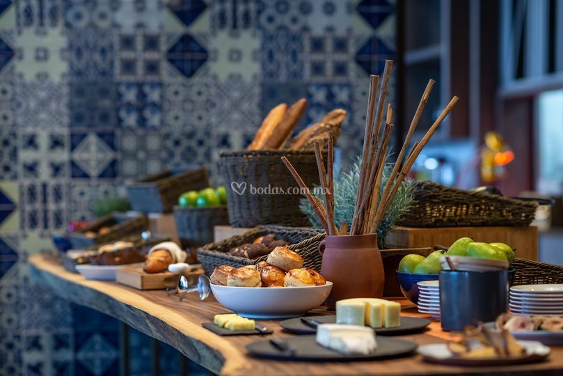 Hilton Guadalajara Midtown - Opiniones - Desde $695 - 15% Descuento