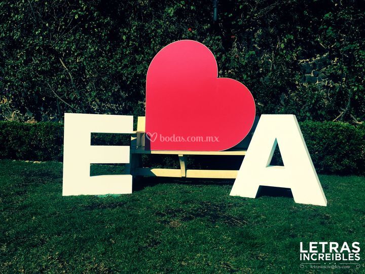 Letras Gigantes, Letras Increíbles