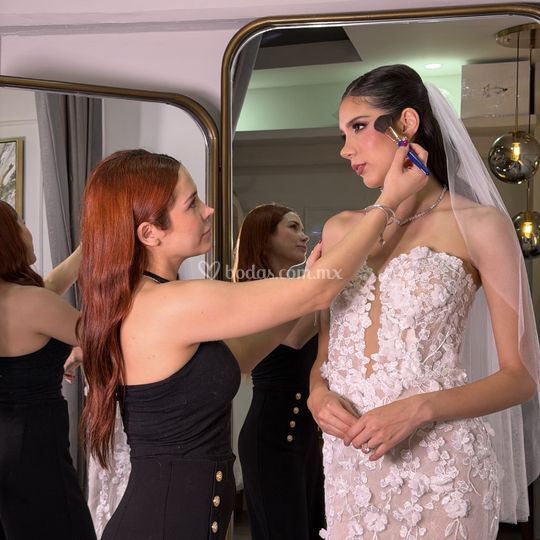 Abril Villaseñor Make up Artist