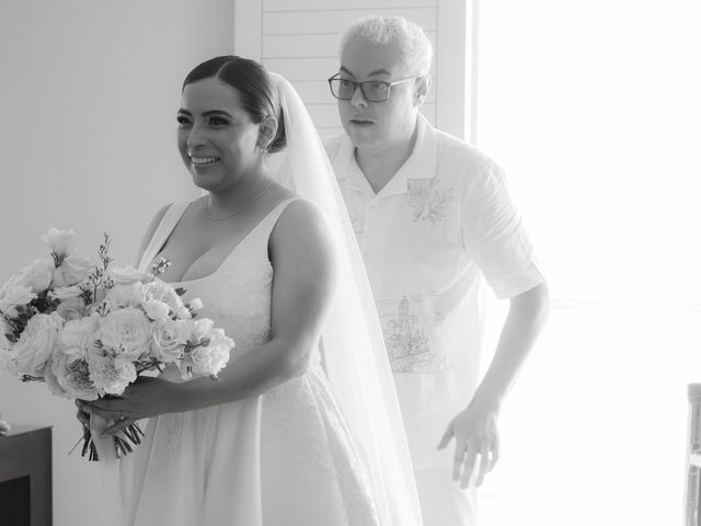 La boda de Miguel y Karina en Acapulco, Guerrero 15