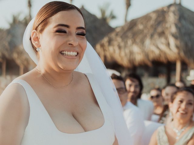 La boda de Miguel y Karina en Acapulco, Guerrero 33