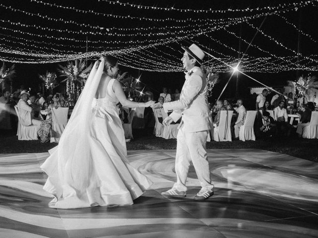 La boda de Miguel y Karina en Acapulco, Guerrero 102