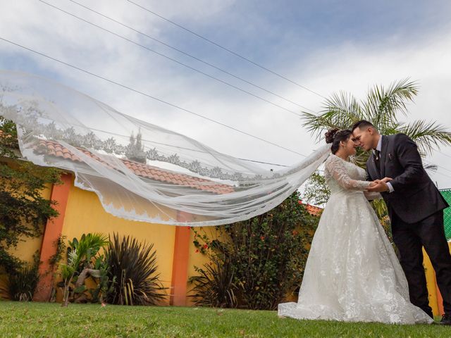 La boda de Raúl y Edith en Tangamandapio, Michoacán 26
