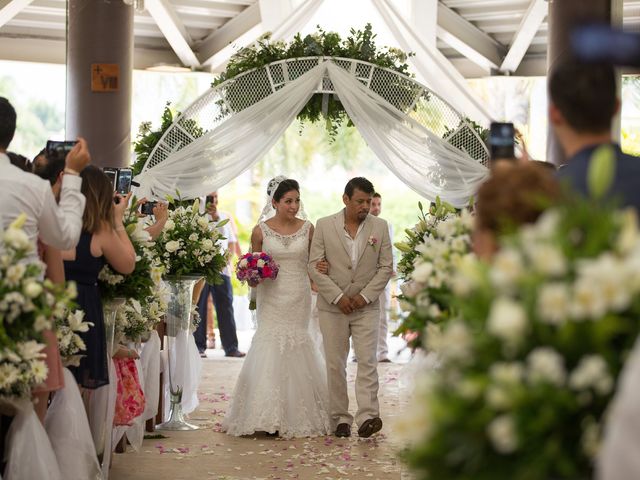 La boda de Ernesto y Alejandra en Ixtapa Zihuatanejo, Guerrero 8
