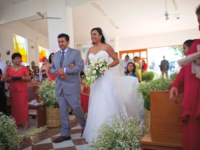 La boda de Javier y Elizabeth en Temixco, Morelos 8
