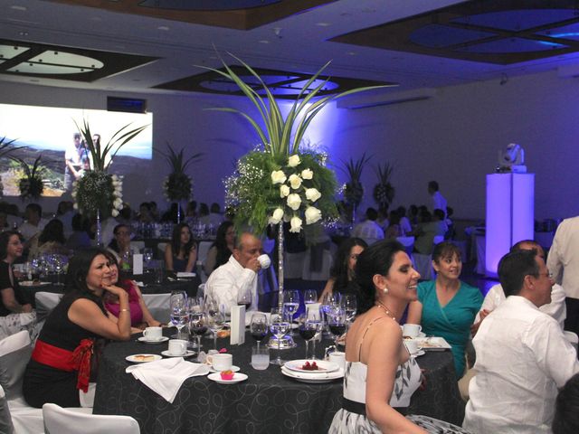 La boda de Carlos y Maru en Miguel Hidalgo, Ciudad de México 13