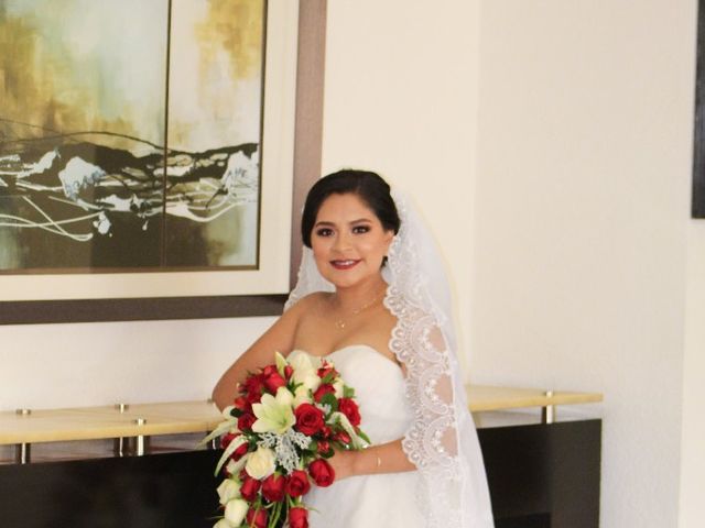 La boda de Mauricio Eugenio y Isenia Jaquelina en Xalapa, Veracruz 5