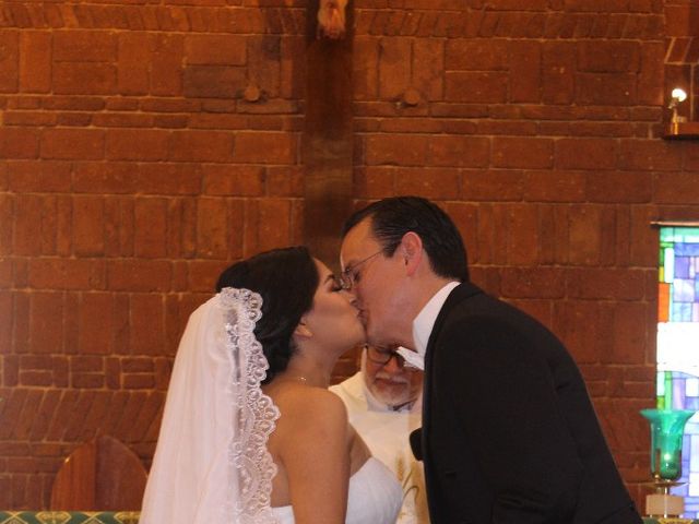 La boda de Mauricio Eugenio y Isenia Jaquelina en Xalapa, Veracruz 9