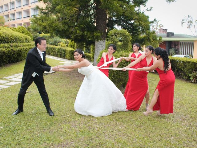 La boda de Mauricio Eugenio y Isenia Jaquelina en Xalapa, Veracruz 20