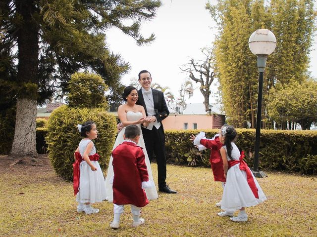 La boda de Mauricio Eugenio y Isenia Jaquelina en Xalapa, Veracruz 25