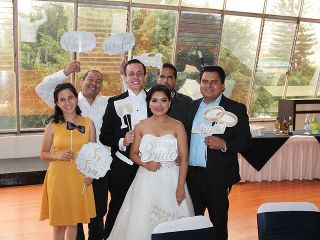 La boda de Mauricio Eugenio y Isenia Jaquelina en Xalapa, Veracruz 32
