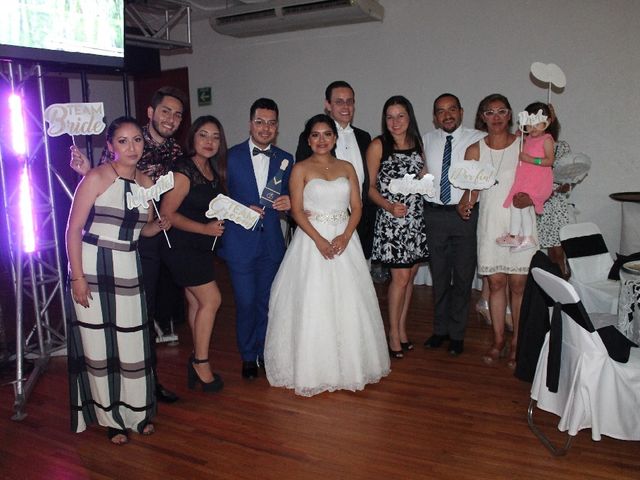 La boda de Mauricio Eugenio y Isenia Jaquelina en Xalapa, Veracruz 33