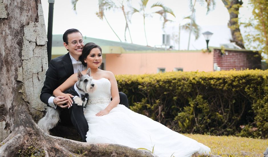 La boda de Mauricio Eugenio y Isenia Jaquelina en Xalapa, Veracruz