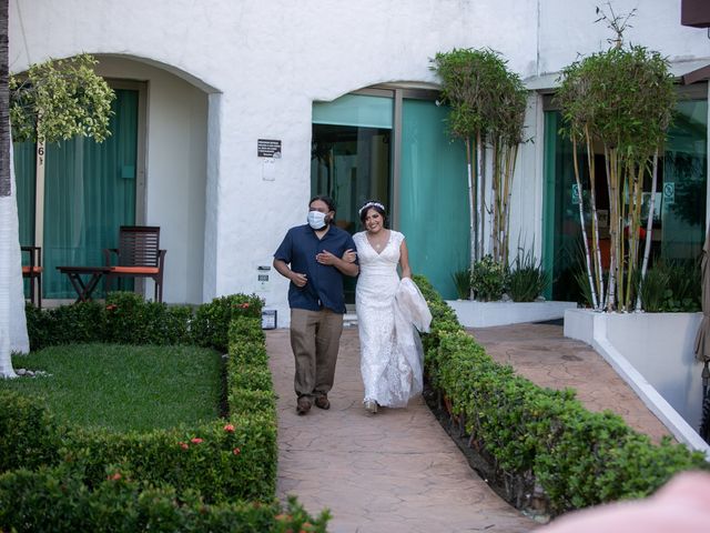 La boda de Alonso y Rubí en Boca del Río, Veracruz 18