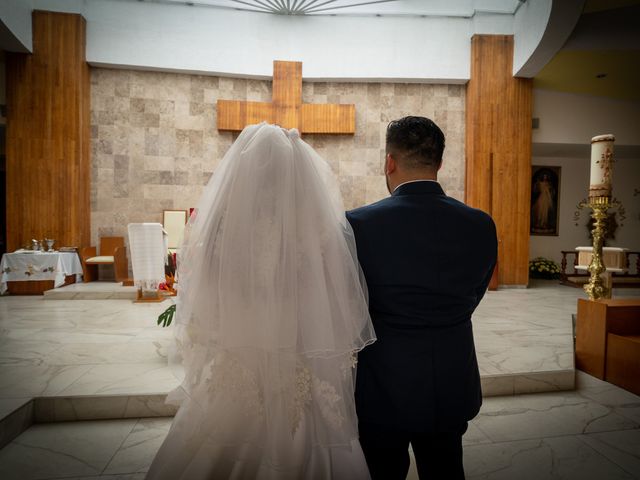 La boda de Christian y Mariana en Chimalhuacán, Estado México 3
